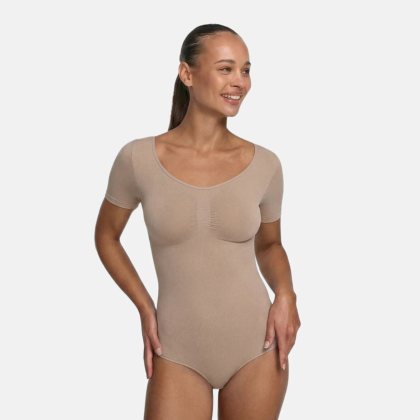 Body sculptant avec t-shirt et string